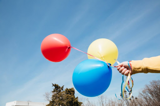 surprise your Loved Ones with Balloon Dart Throw