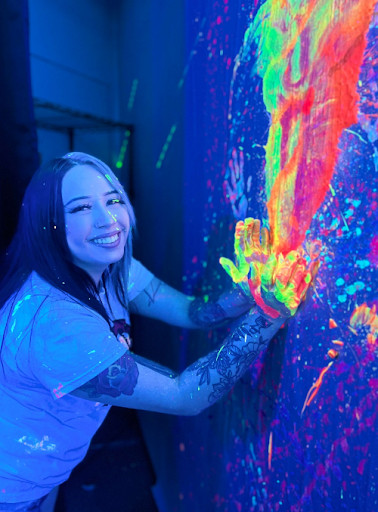 Glow in the Dark with Spin Art Nation’s Splatter Studio Package