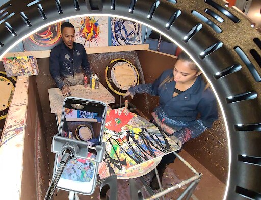 Spin art table